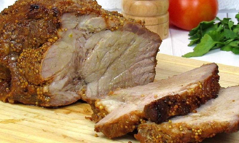 Буженина в духовке: сочное мясо с медово-горчичной корочкой